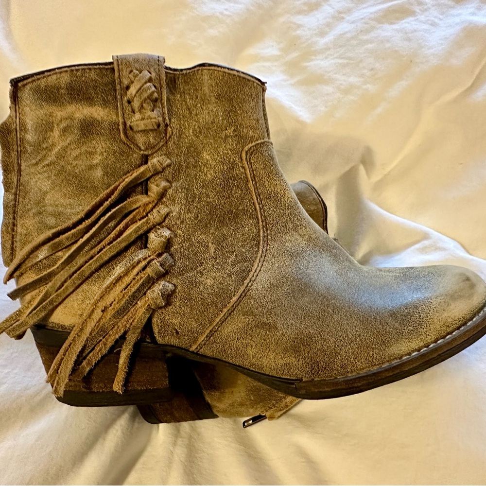 Very Volatile Lookout Fringe Leather Booties